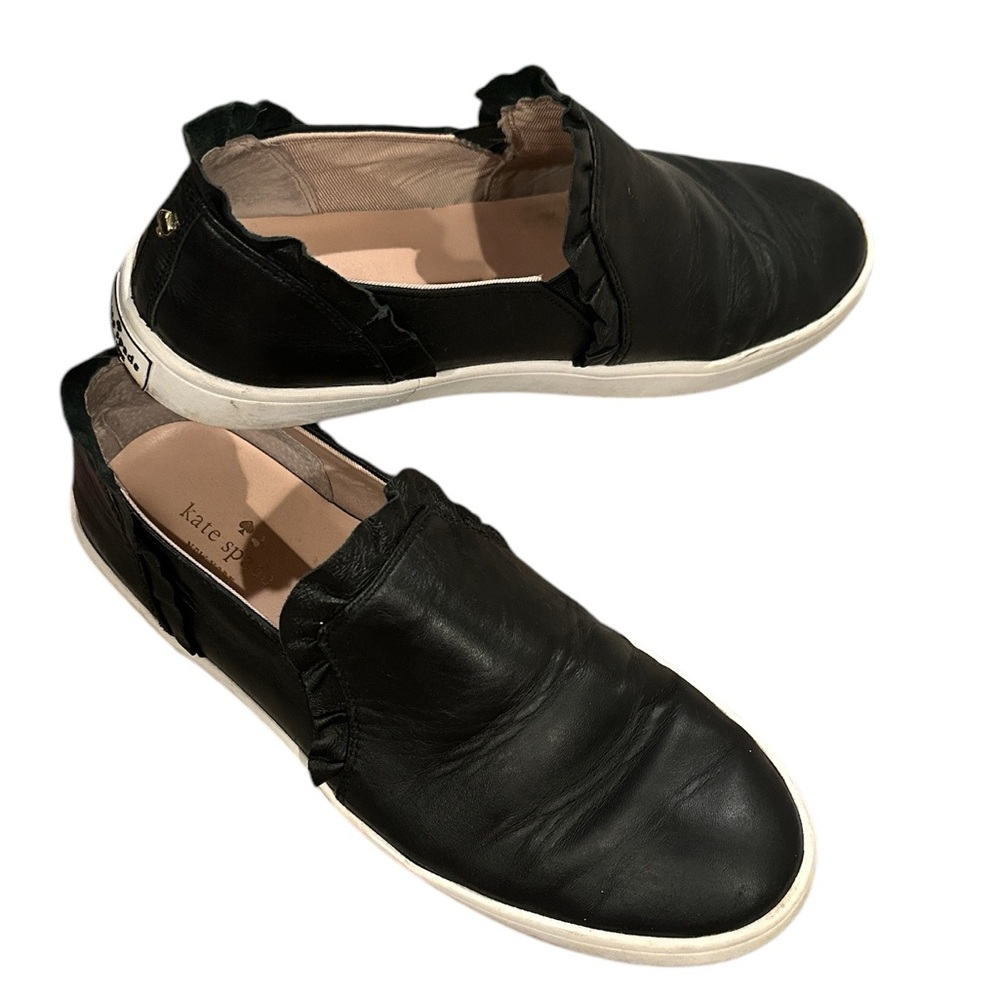 KATE SPADE LILLY RUFFLE TRIM LEATHER BLACK WHITE SLIPON RUFFLE SNEAKER SHOE 9